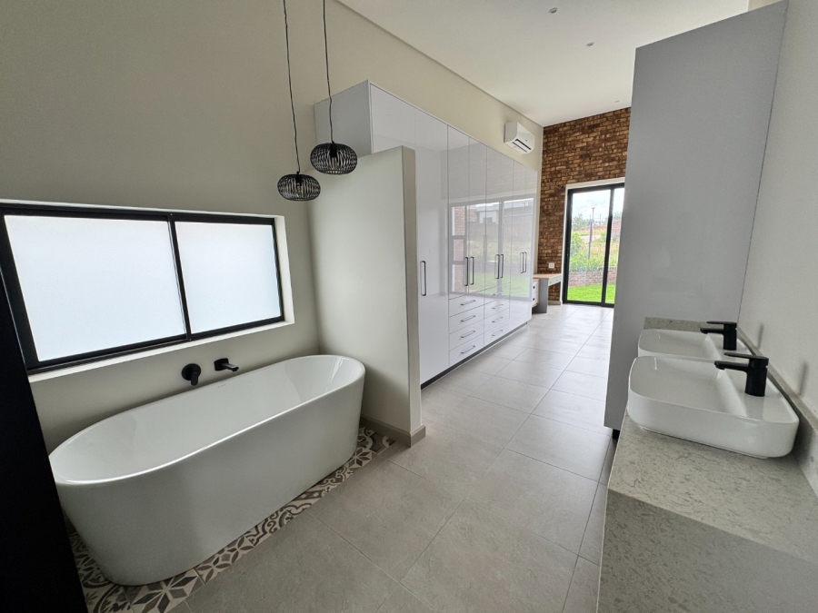 3 Bedroom Property for Sale in Helderzicht Eco Estate North West